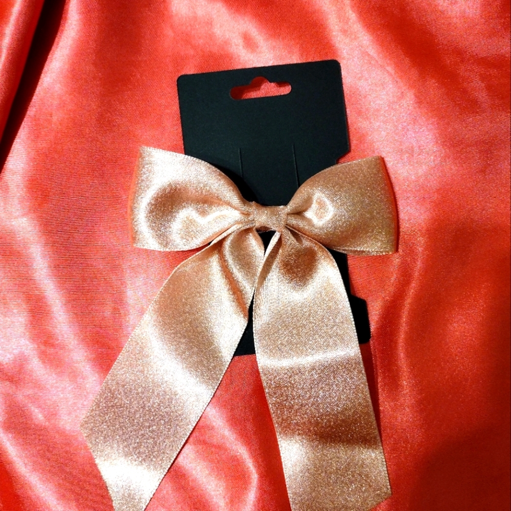 Pink hair bow